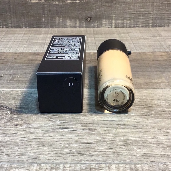 MAC - Matchmaster SPF 15 Foundation - Picture 4 of 10